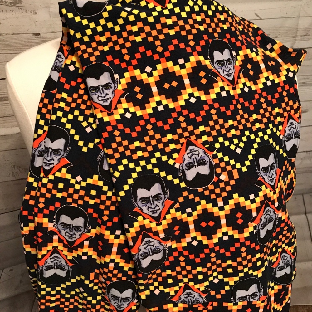 LuLaRoe Brand New TC2 Leggings!!